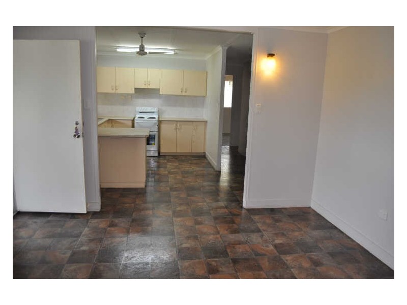 3 Cook Street, West Gladstone QLD 4680