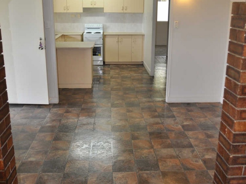 3 Cook Street, West Gladstone QLD 4680