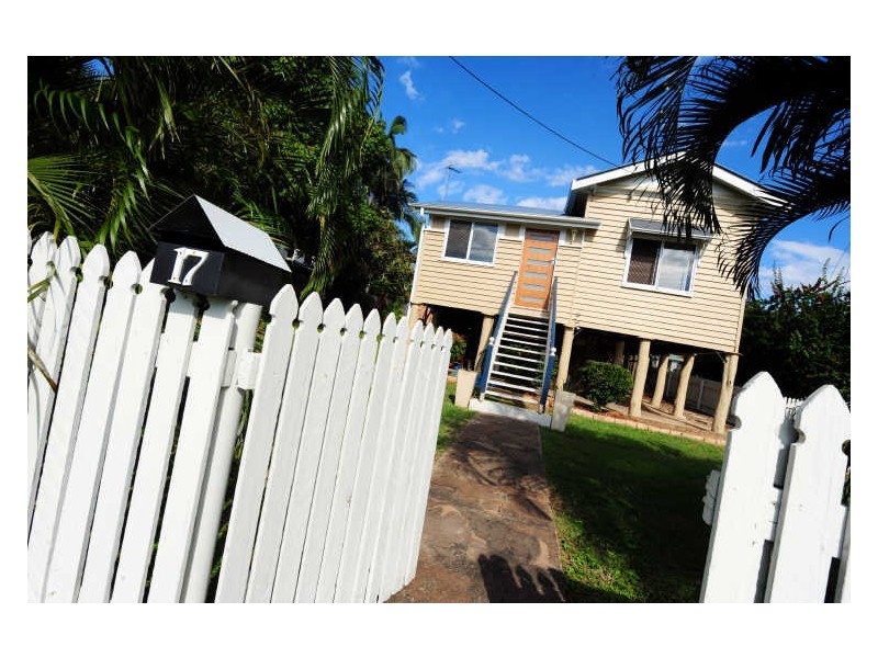 17 Fowler Street, West Gladstone QLD 4680
