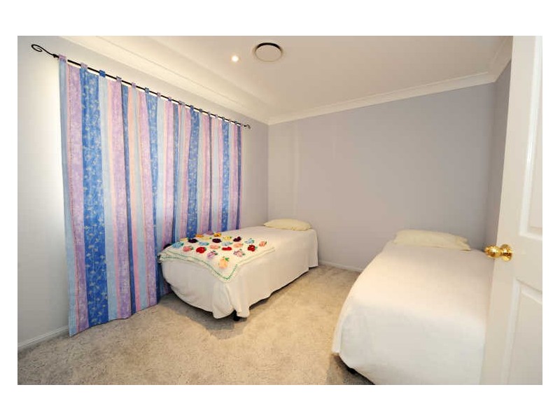 6 Walker Street, Clinton QLD 4680