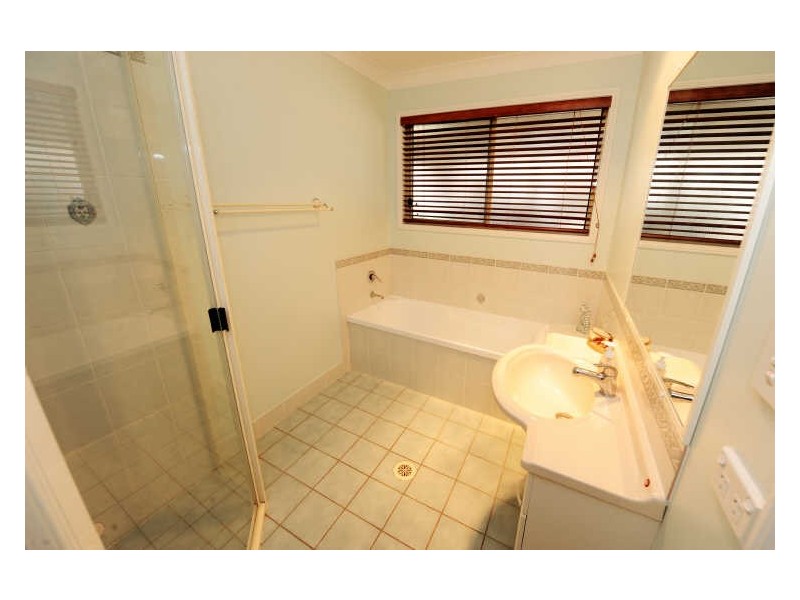 6 Walker Street, Clinton QLD 4680