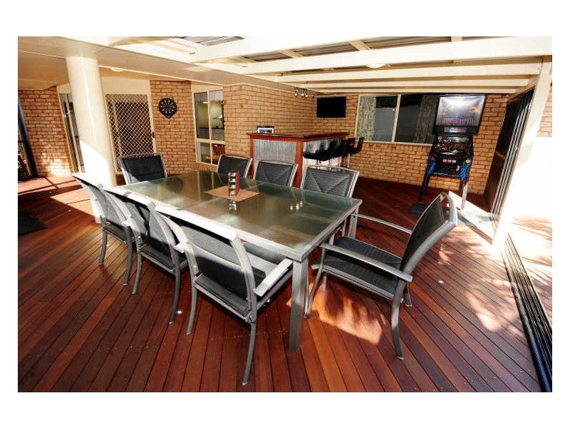 6 Walker Street, Clinton QLD 4680