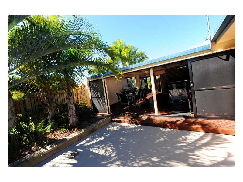 6 Walker Street, Clinton QLD 4680