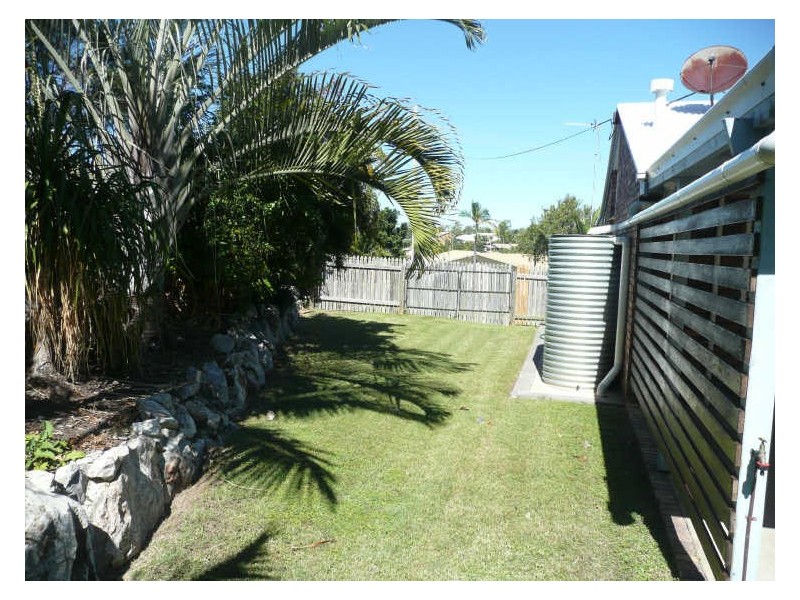 33 Gretel Drive, Clinton QLD 4680