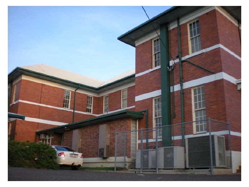 16 Yarroon Street, Gladstone QLD 4680