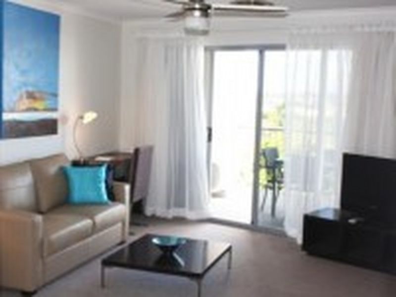 205/66-68 Oaka Lane, Gladstone QLD 4680