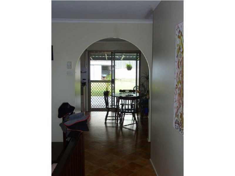 311 JHickey Avenue, Clinton QLD 4680