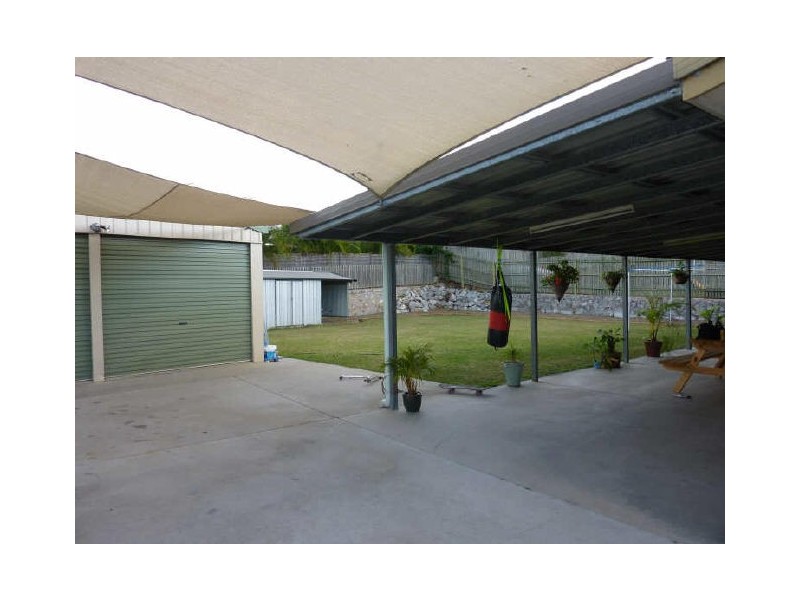 311 JHickey Avenue, Clinton QLD 4680