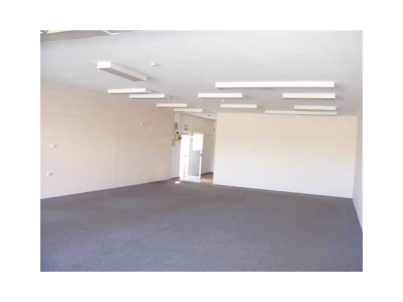 24 Goondoon Street, Gladstone QLD 4680