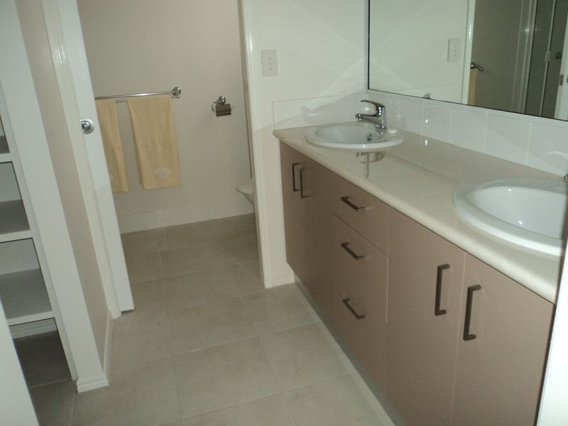 L410/26 Cody Triggs Court, Beecher QLD 4680