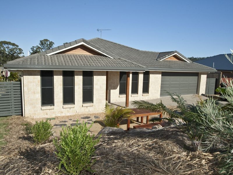 8 Christian Court, Glen Eden QLD 4680