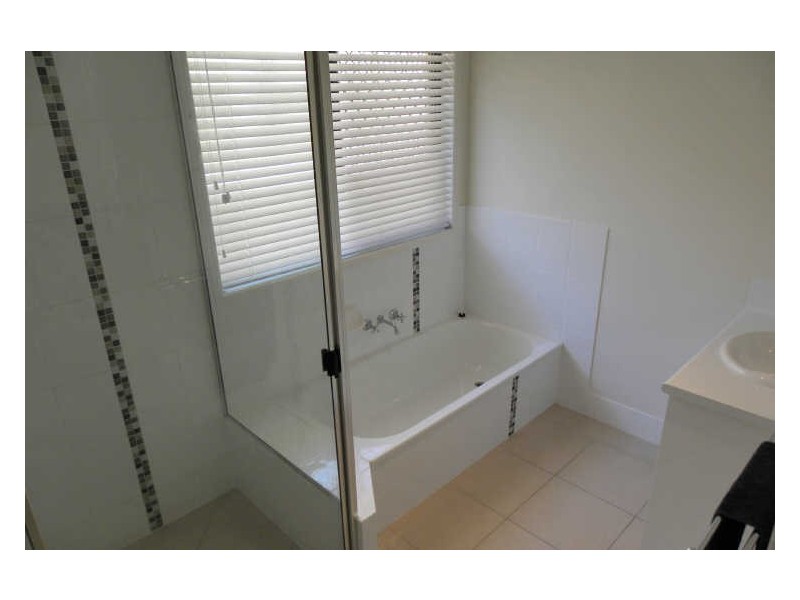 13 Leslie Street, Clinton QLD 4680