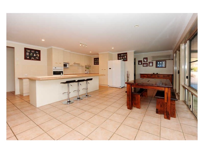 290 Haddock Drive, Kirkwood QLD 4680