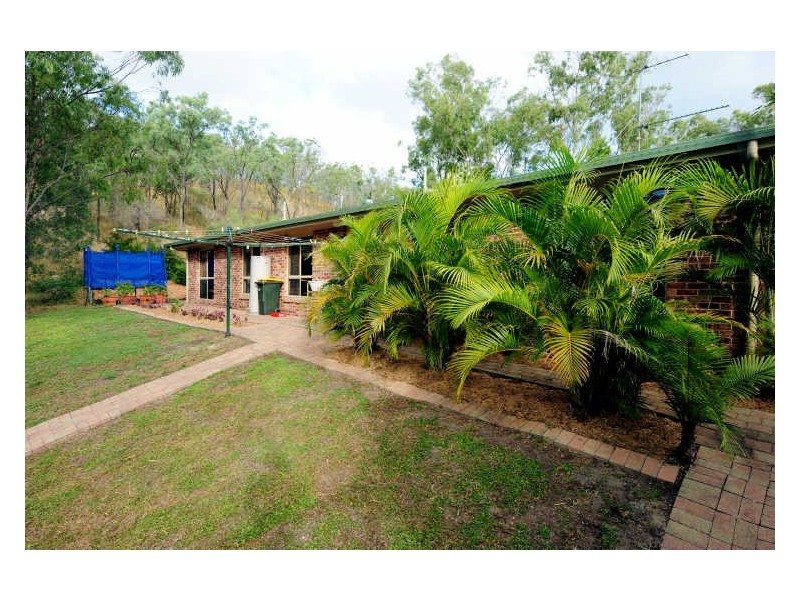 290 Haddock Drive, Kirkwood QLD 4680