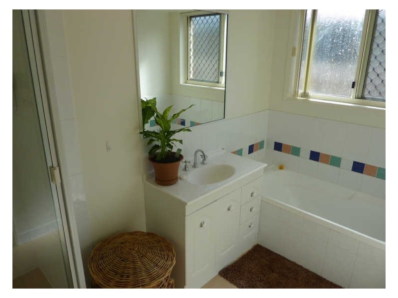 42 Whitbread Road, Clinton QLD 4680