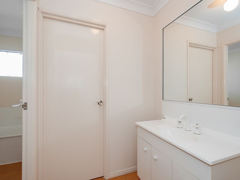 3 Saxonvale Court, New Auckland QLD 4680