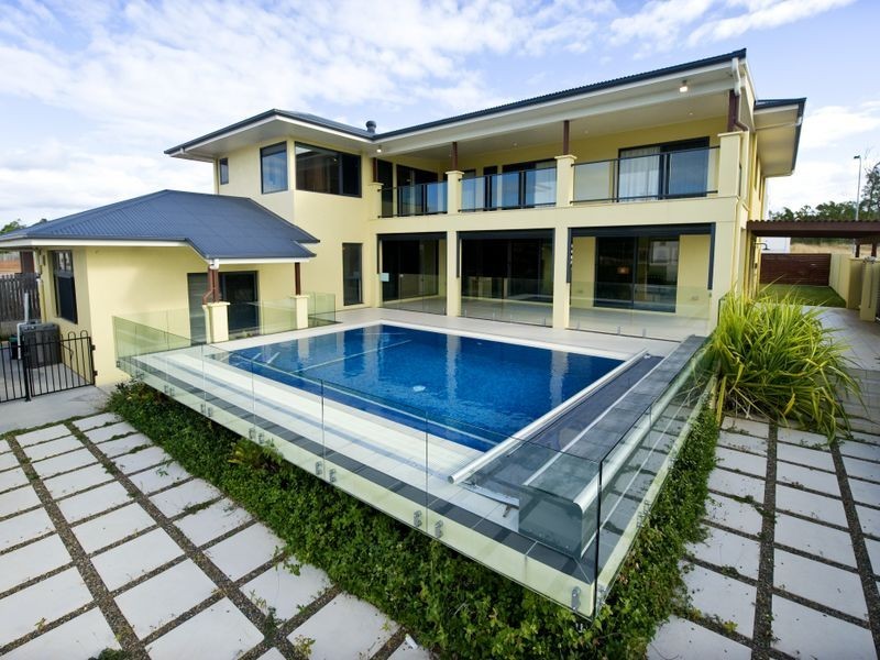 18 Dolphin Terrace, Gladstone QLD 4680