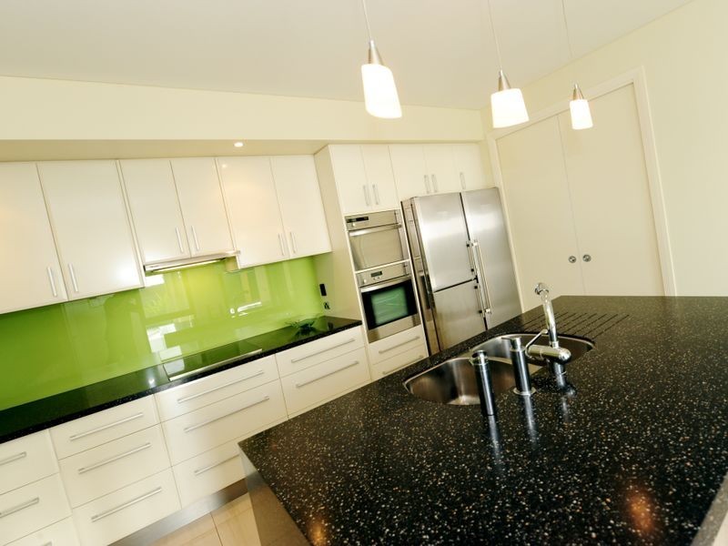 18 Dolphin Terrace, Gladstone QLD 4680