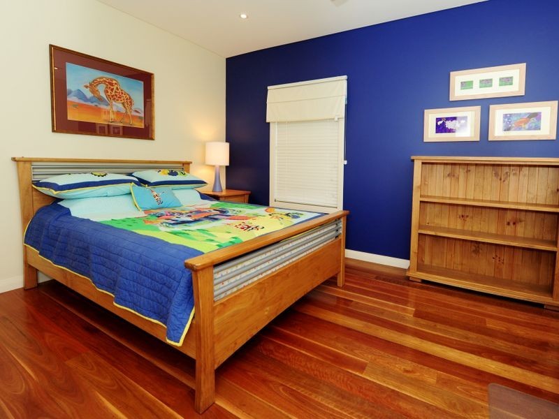 18 Dolphin Terrace, Gladstone QLD 4680