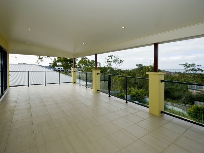 18 Dolphin Terrace, Gladstone QLD 4680