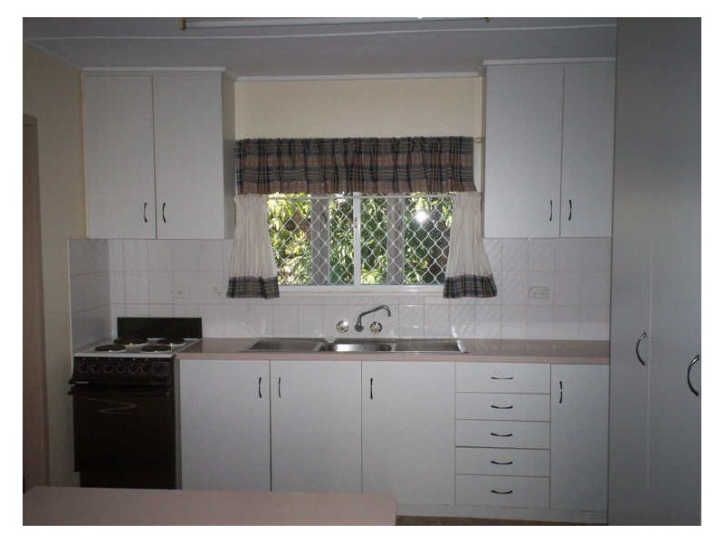 10 SCENERY STREET, Gladstone QLD 4680