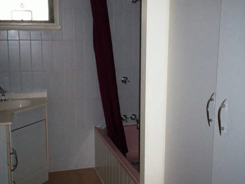 10 SCENERY STREET, Gladstone QLD 4680