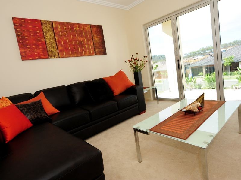 4 Grasstree Crescent, Kirkwood QLD 4680