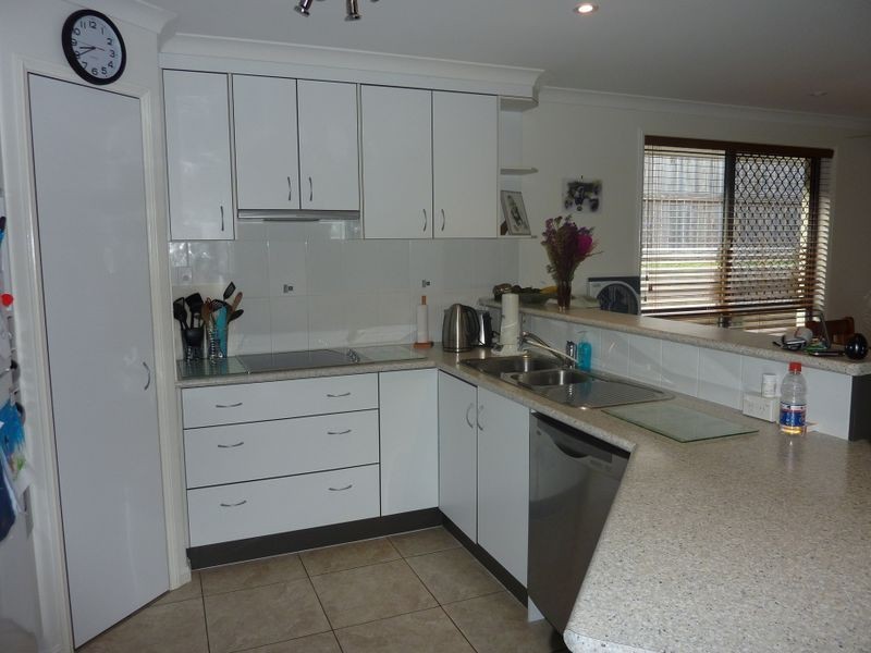 5 Moondarra Court, Clinton QLD 4680