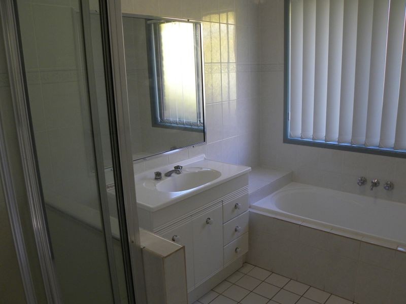 81 Aramac Drive, Clinton QLD 4680