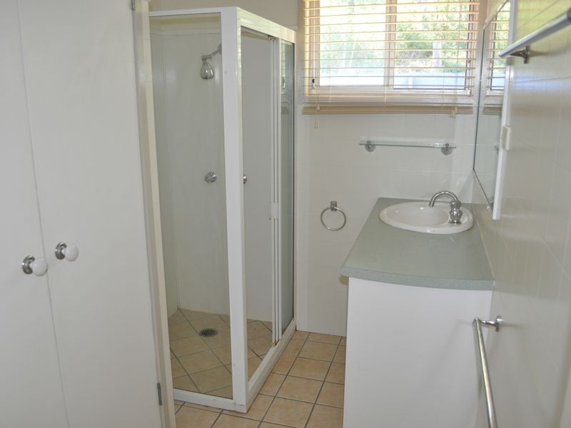 8 Holland Street, Gladstone QLD 4680