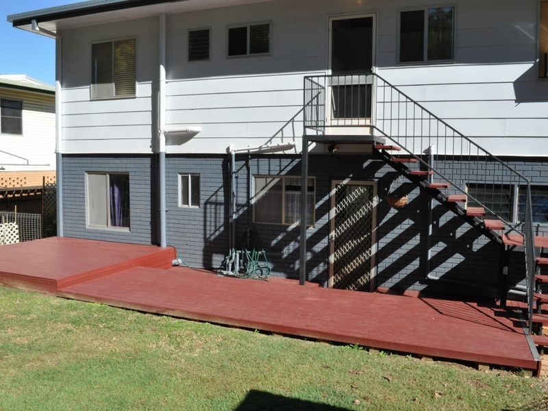 8 Holland Street, Gladstone QLD 4680