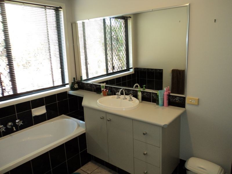 17 Stitt Close, Gladstone QLD 4680