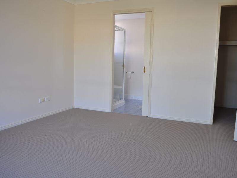 7 Cania Way, Gladstone QLD 4680