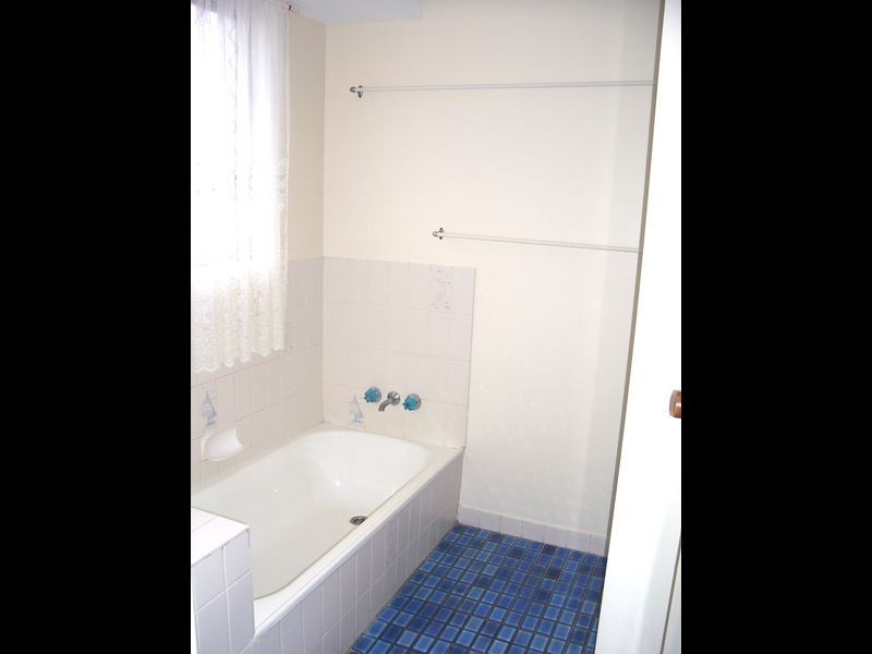 24 Aquarius Street, Clinton QLD 4680