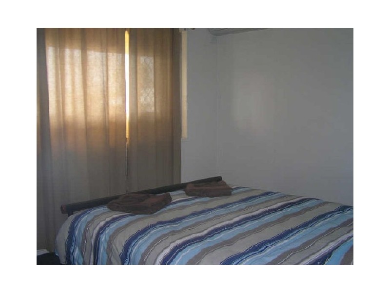 1 SIDE STREET, Gladstone QLD 4680