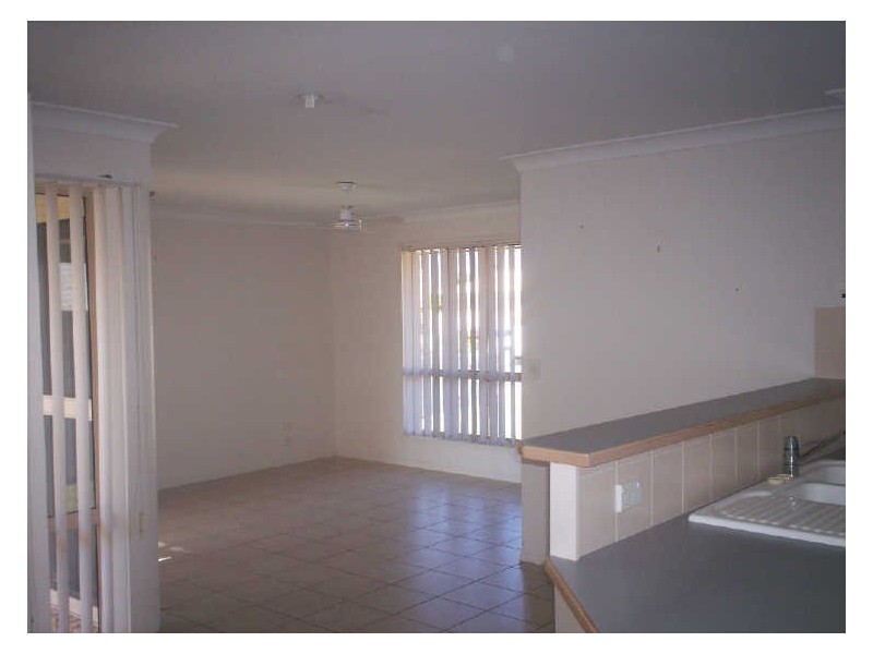 289 J’Hickey Avenue, Gladstone QLD 4680