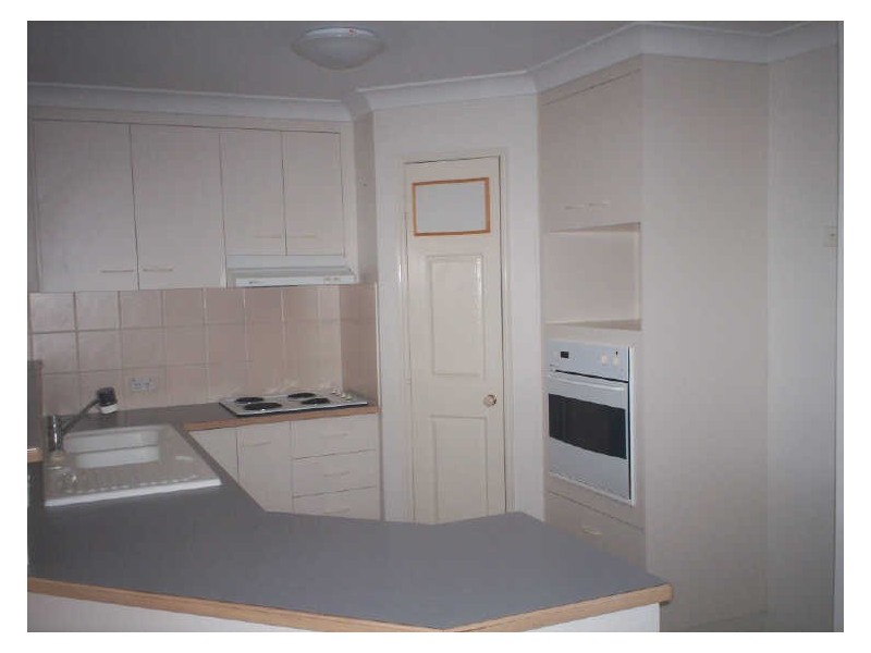 289 J’Hickey Avenue, Gladstone QLD 4680