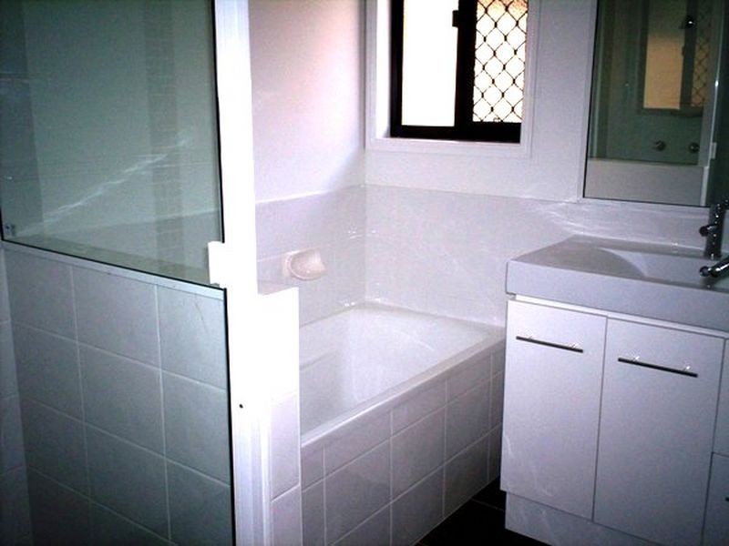 9 Eugenie Court, Glen Eden QLD 4680