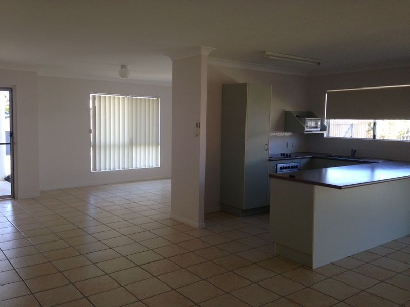 21 Saxonvale Court, New Auckland QLD 4680