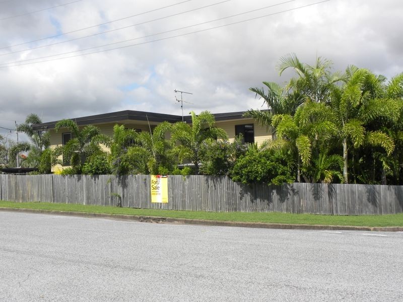 19 Smith Street, West Gladstone QLD 4680