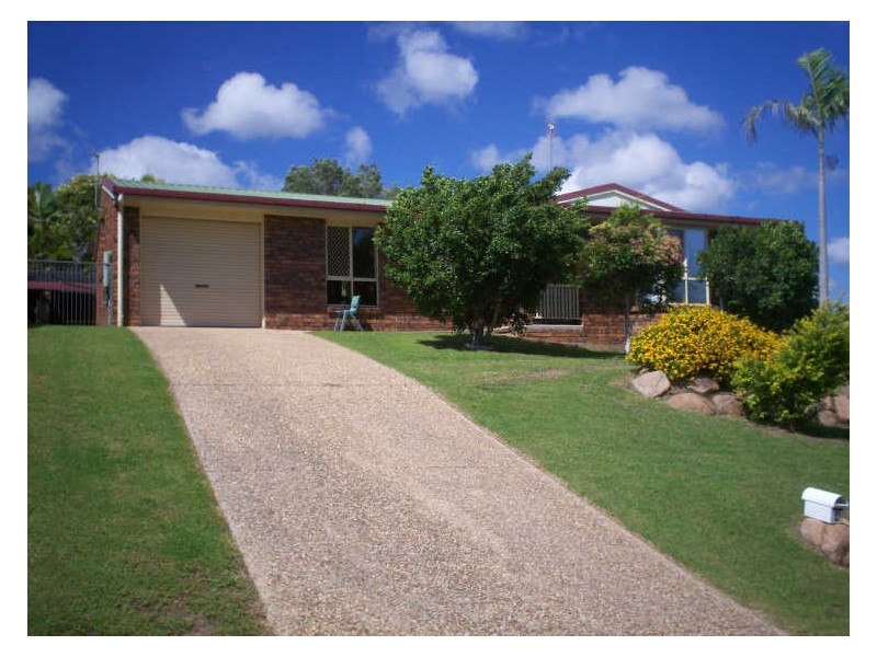 4 Leanne Close, New Auckland QLD 4680