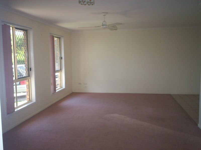 4 Leanne Close, New Auckland QLD 4680