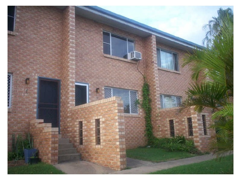 2/141 Oaka Lane, Gladstone QLD 4680