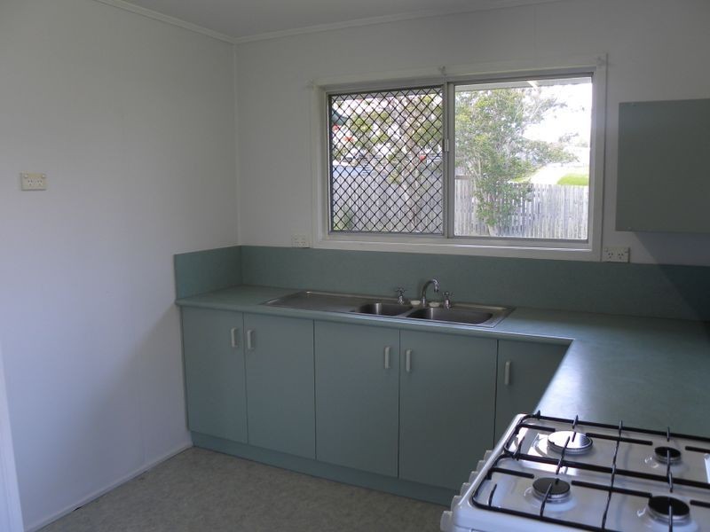 11 Dalton Street, Clinton QLD 4680