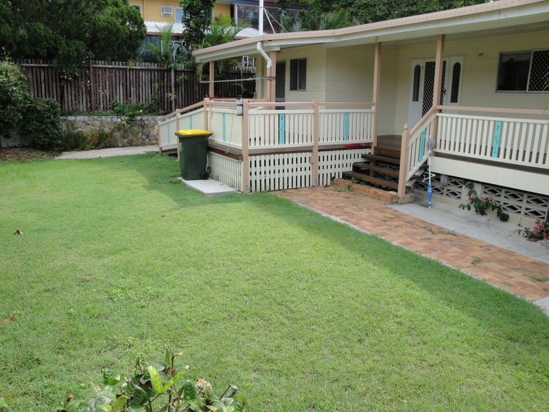 6 Barkala Close, West Gladstone QLD 4680