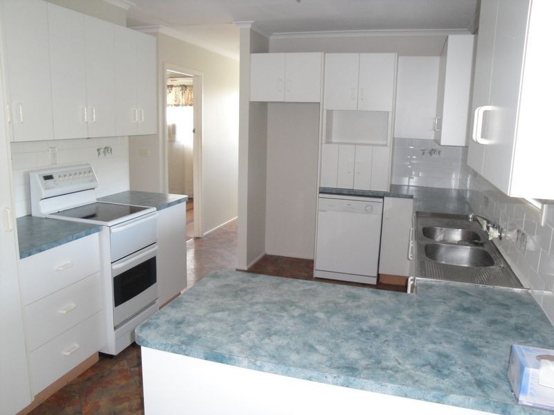 6 Barkala Close, West Gladstone QLD 4680