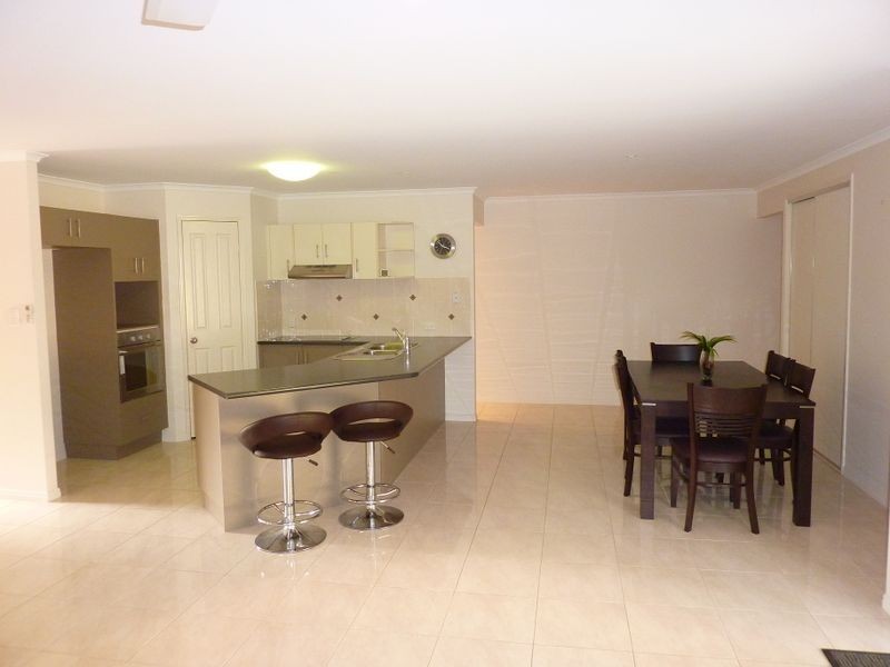 7 Larcom Rise, West Gladstone QLD 4680
