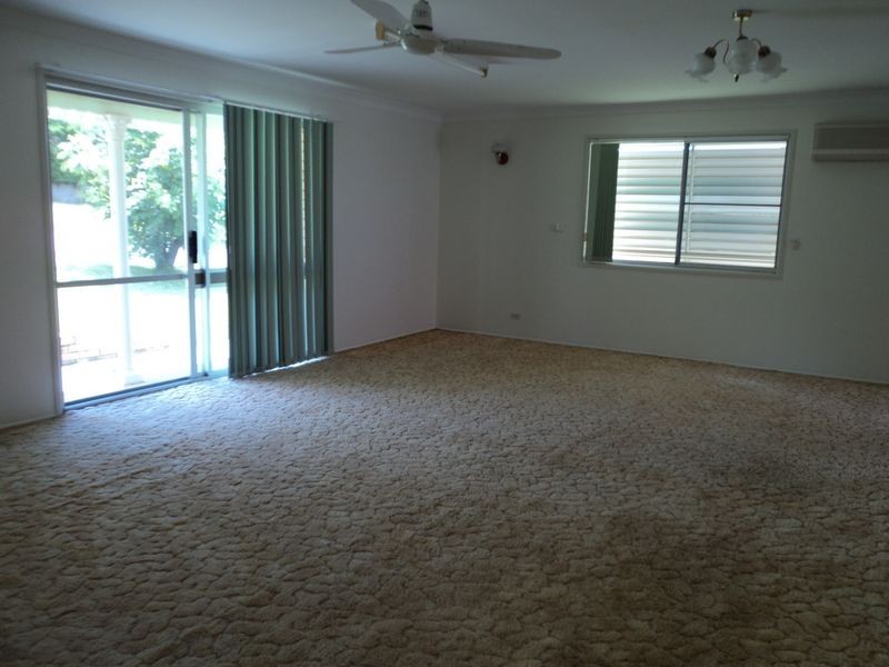 36 Balfour Street, Mount Larcom QLD 4695