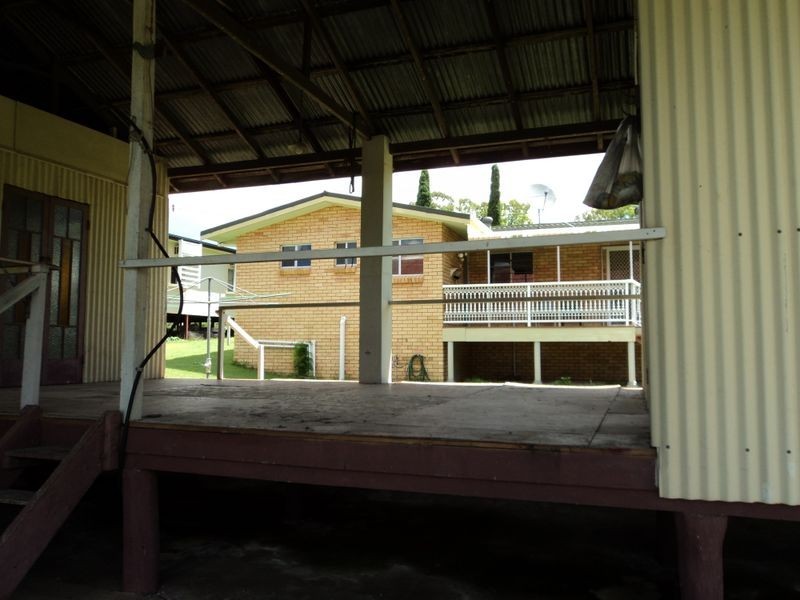 36 Balfour Street, Mount Larcom QLD 4695