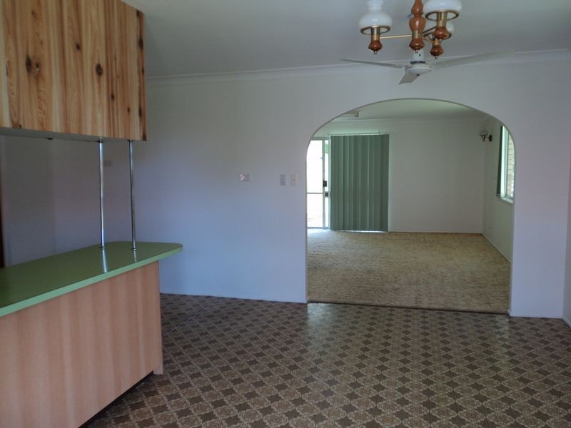 36 Balfour Street, Mount Larcom QLD 4695